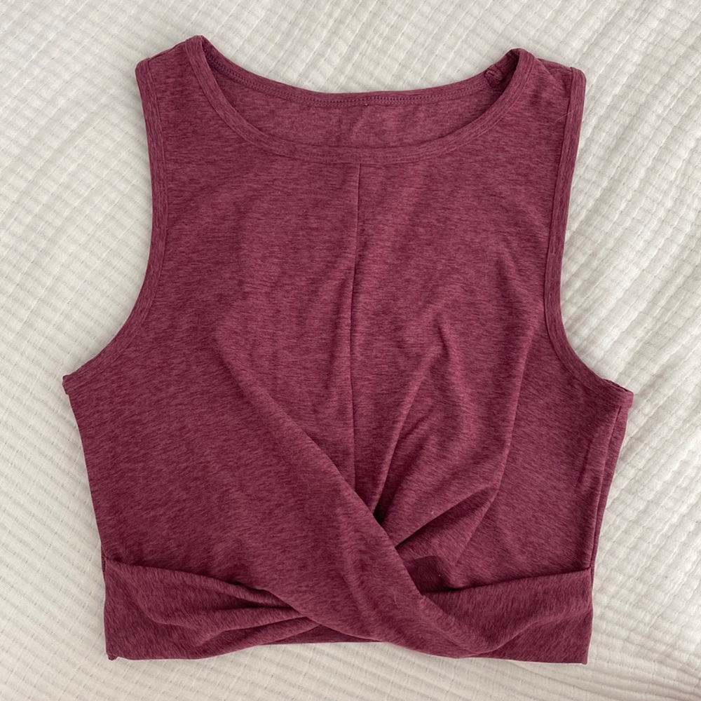 Danskin athletic crop top in fuschia